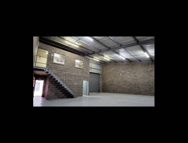 185M² MINI FACTORY TO LET IN BRIARDENE